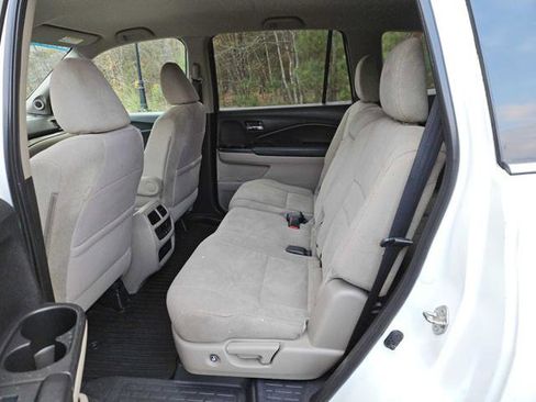 Used 2019 Honda Pilot EX image 23