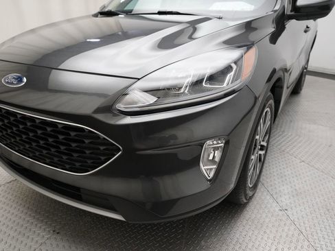 Used 2020 Ford Escape SEL image 23