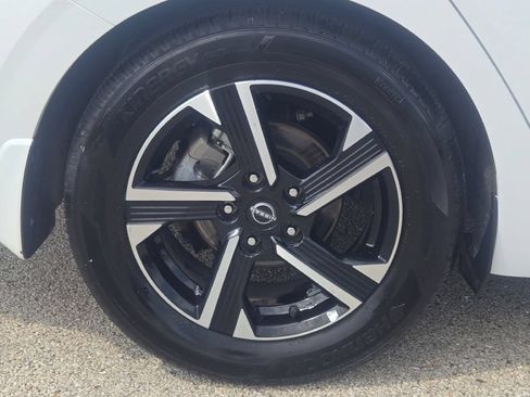 Used 2024 Nissan Sentra SV w/ All-Weather Package FWD image 10