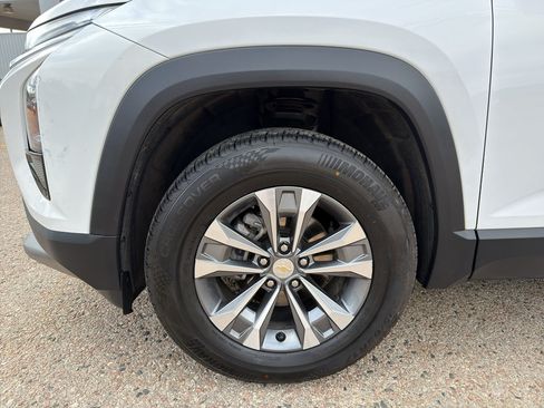 Certified 2026 Chevrolet Equinox LT FWD image 37