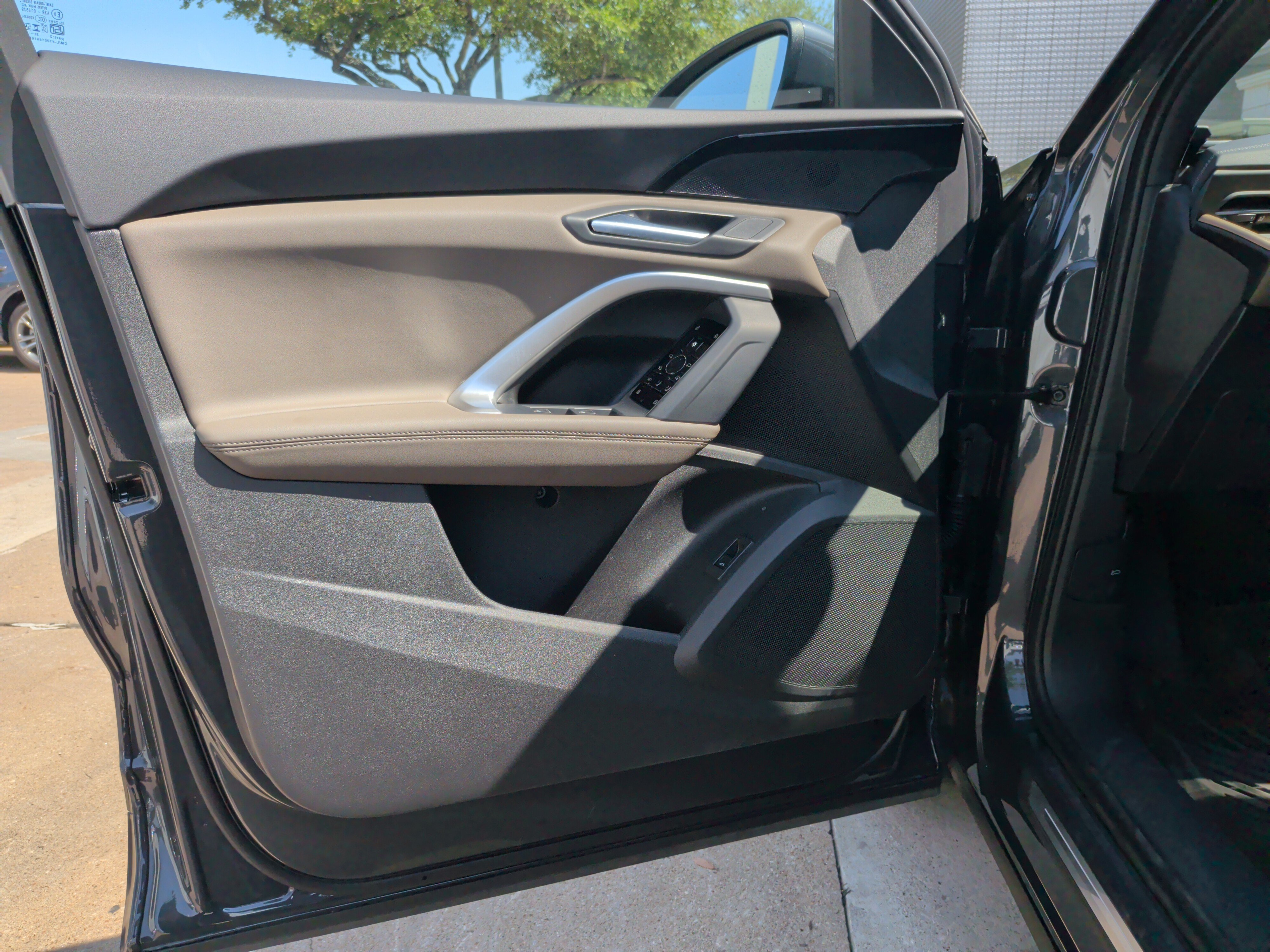 Used 2025 Audi Q5 Premium w/ Convenience Package AWD/4WD image 13