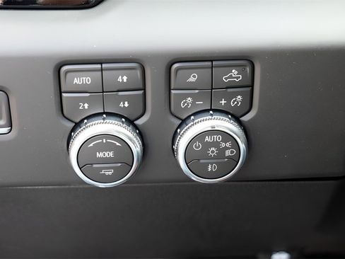 New 2026 GMC Sierra 2500 Denali Ultimate w/ Max Trailering Package image 18