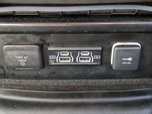 Used 2022 Jeep Wagoneer Series II w/ Premium Group I image 17