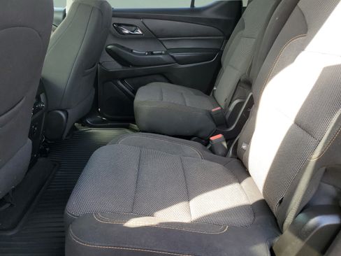 Used 2018 Chevrolet Traverse LT FWD image 9