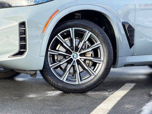 Certified 2025 BMW X5 xDrive40i w/ M Sport Package image 2