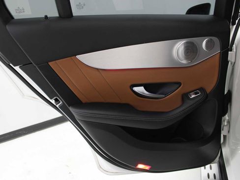 Used 2020 Mercedes-Benz GLC 300 GLC 300 image 38