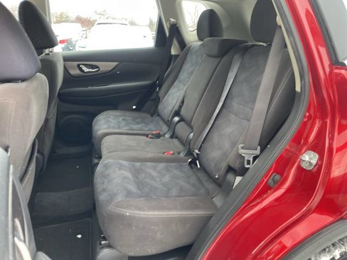 Used 2015 Nissan Rogue S image 15