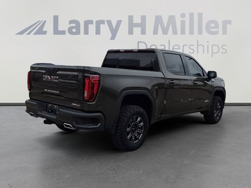 Used 2024 GMC Sierra 1500 AT4 image 5