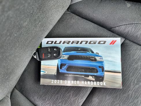Used 2025 Dodge Durango GT AWD/4WD image 41