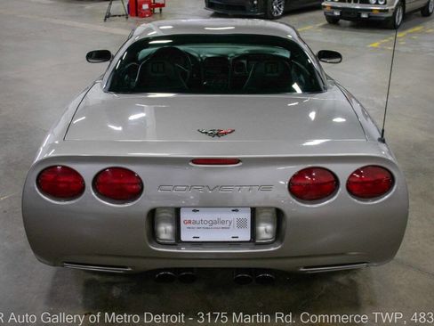Used 1999 Chevrolet Corvette Coupe RWD image 5