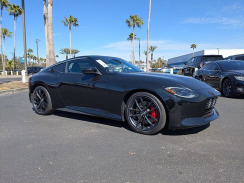 Used 2025 Nissan Z Performance w/ Floor Mat Package image 2