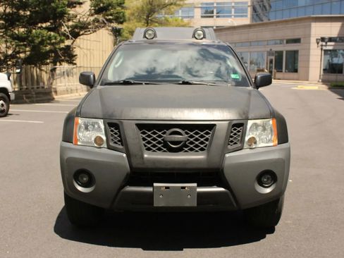 Used 2012 Nissan Xterra PRO-4X w/ Pro-4x Leather Pkg AWD/4WD image 3