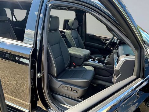 New 2026 GMC Yukon XL Elevation w/ Elevation Premium Package AWD/4WD image 10