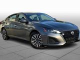 Used 2023 Nissan Altima 2.5 SV image 2