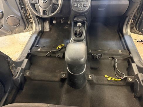 Used 2013 Kia Soul image 18