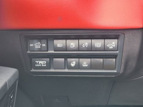 Used 2025 Toyota Tundra TRD Pro AWD/4WD image 19