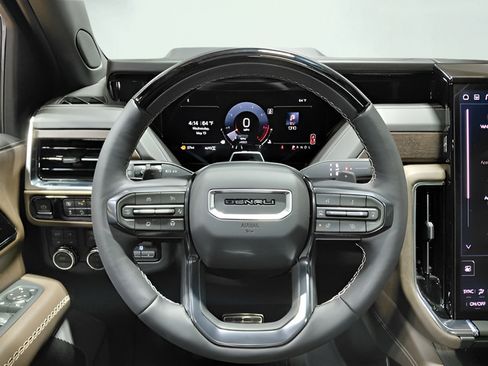 Used 2026 GMC Yukon XL Denali Ultimate w/ LPO, Get Active Package AWD/4WD image 9