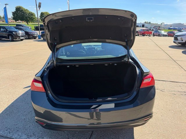 Certified 2017 Chevrolet Malibu LT w/ Leather Package FWD image 38