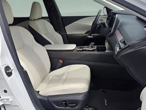 Certified 2023 Lexus RX 350 Premium Plus w/ Accessory Package (Z1) image 18