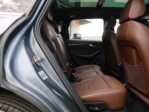 Used 2017 Audi Q5 2.0T Premium image 32