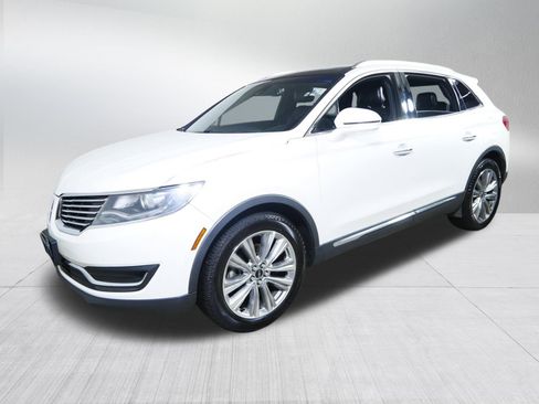 Used 2016 Lincoln MKX Reserve w/ Driver Assistance Package AWD/4WD image 3
