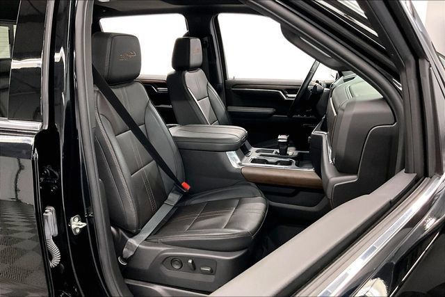 Used 2024 Chevrolet Silverado 1500 High Country w/ LPO, Dark Essentials Package AWD/4WD image 8