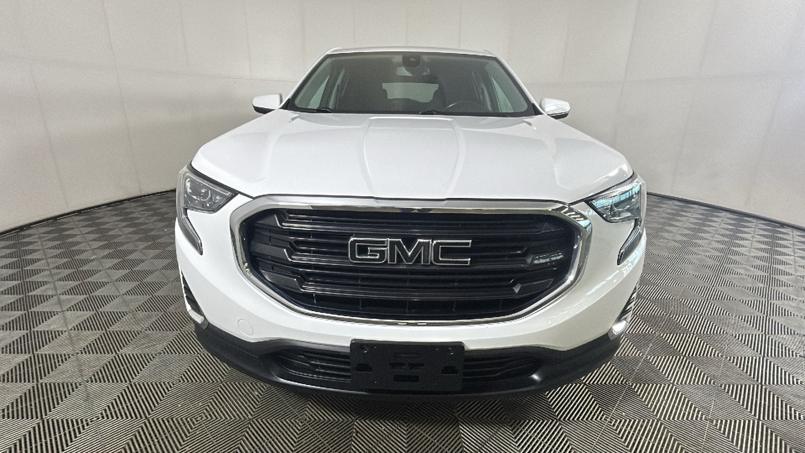 Used 2020 GMC Terrain SLE FWD image 8