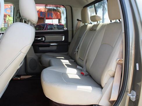 Used 2014 RAM 2500 Laramie w/ Convenience Group image 32