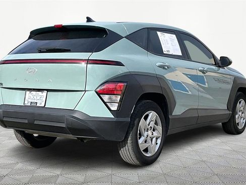 Used 2025 Hyundai Kona SE image 2