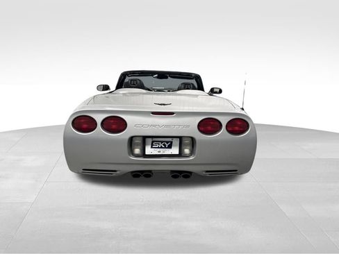 Used 2001 Chevrolet Corvette Convertible w/ Preferred Equipment Group2 image 41