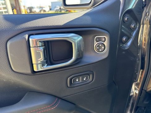 New 2025 Jeep Gladiator Rubicon image 14