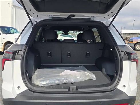 New 2027 Chevrolet Equinox LT FWD image 29