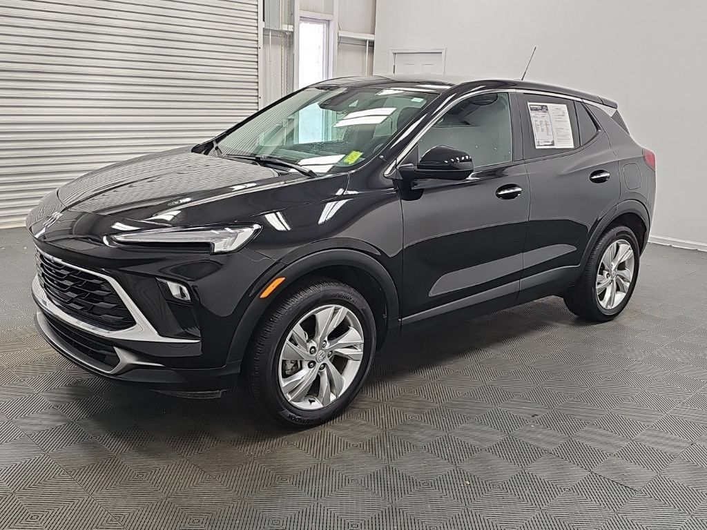 Certified 2024 Buick Encore GX Preferred w/ Comfort Package AWD/4WD image 5