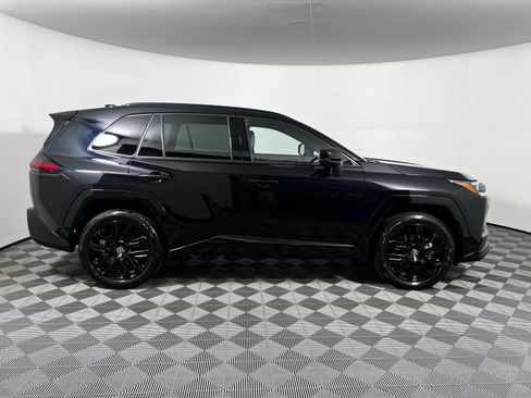 Used 2026 Toyota RAV4 XSE w/ Panoramic Sun Roof Package AWD/4WD image 4