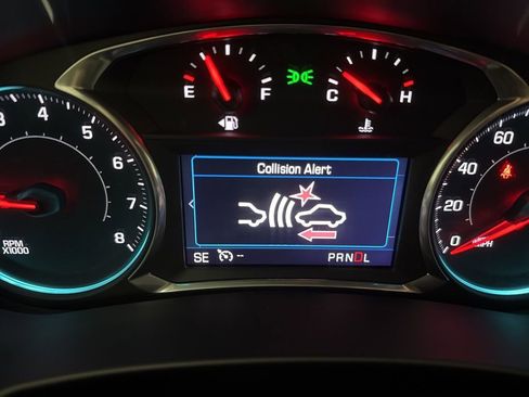 Used 2022 Chevrolet Equinox LT w/ Driver Convenience Package image 25