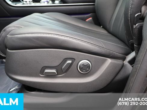Used 2025 Genesis GV80 2.5T Standard AWD/4WD image 12