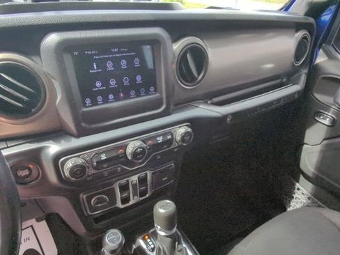 Certified 2019 Jeep Wrangler Unlimited Sport S AWD/4WD image 16
