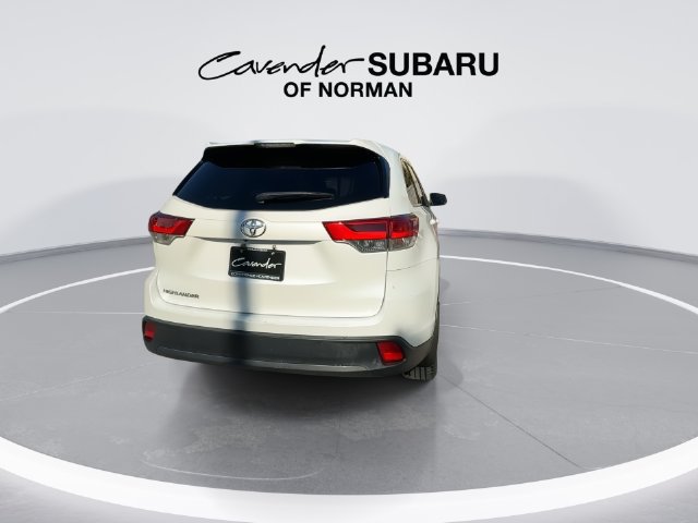 Used 2019 Toyota Highlander LE FWD image 8