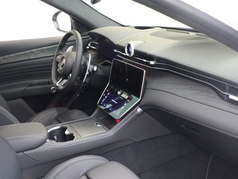 New 2025 Maserati Grecale Modena AWD/4WD image 18
