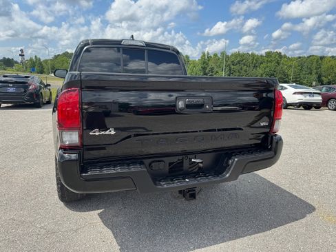 Used 2023 Toyota Tacoma SR AWD/4WD image 6