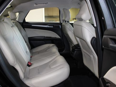 Used 2016 Ford Fusion Titanium AWD/4WD image 29