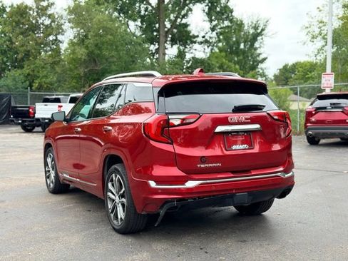 Used 2020 GMC Terrain Denali w/ Denali Premium Package FWD image 5
