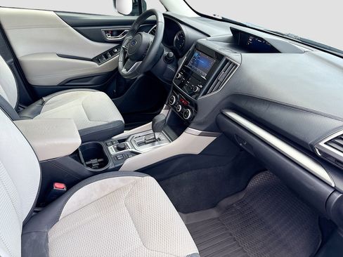 Used 2019 Subaru Forester Premium image 30