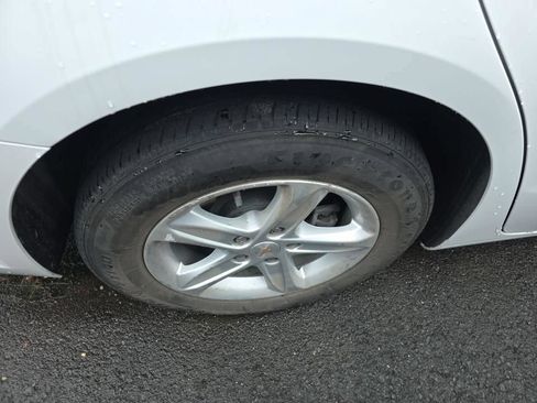 Used 2024 Chevrolet Malibu LT FWD image 10