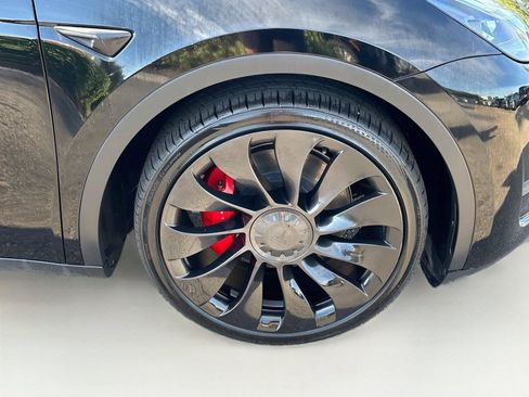 Used 2022 Tesla Model Y Performance AWD/4WD image 31