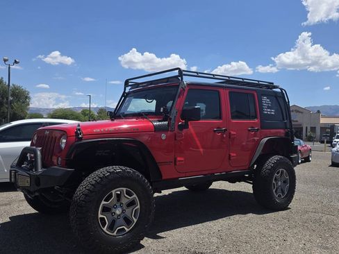 Used 2016 Jeep Wrangler Unlimited Rubicon w/ Connectivity Group AWD/4WD image 1