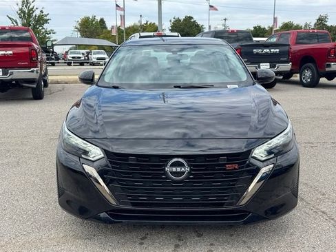 Used 2025 Nissan Sentra SR FWD image 2