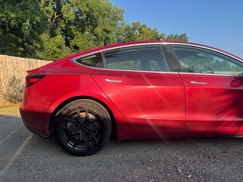 Used 2018 Tesla Model 3 Long Range AWD/4WD image 28