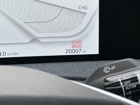 Certified 2023 Kia EV6 Light image 28