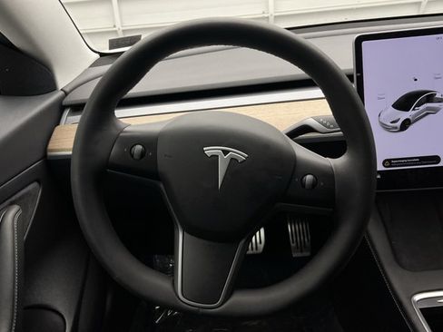 Used 2021 Tesla Model 3 Standard Range Plus RWD image 12